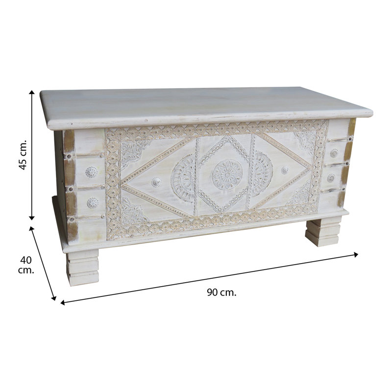 Aruca Blanket Chest