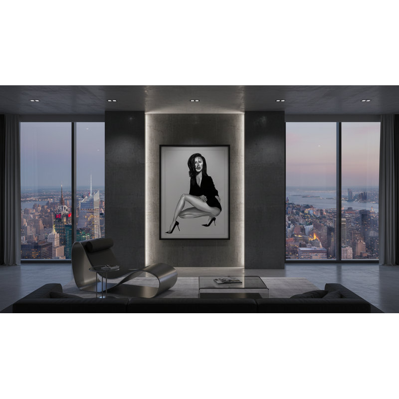 "Poised in Silence", art mural sur toile par Kasian Art Studio - cadre noir
