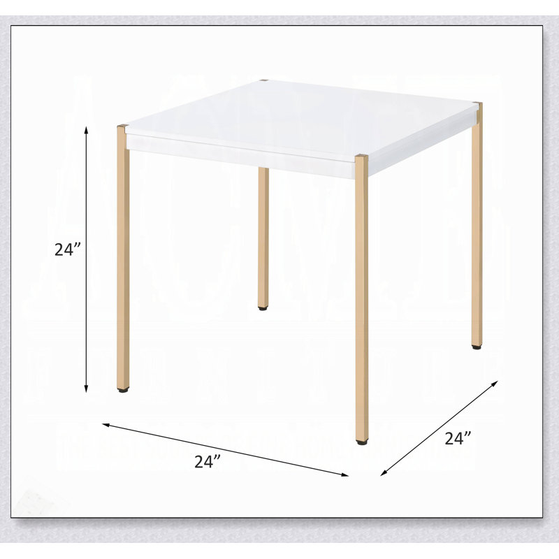 Table de bout de salon moderne et moderne avec finition blanche et dorée, pieds en métal robustes et plateau en bois épais pour un décor glamour