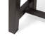 Banc en bois gris pour un espace de rajeunissement extérieur
