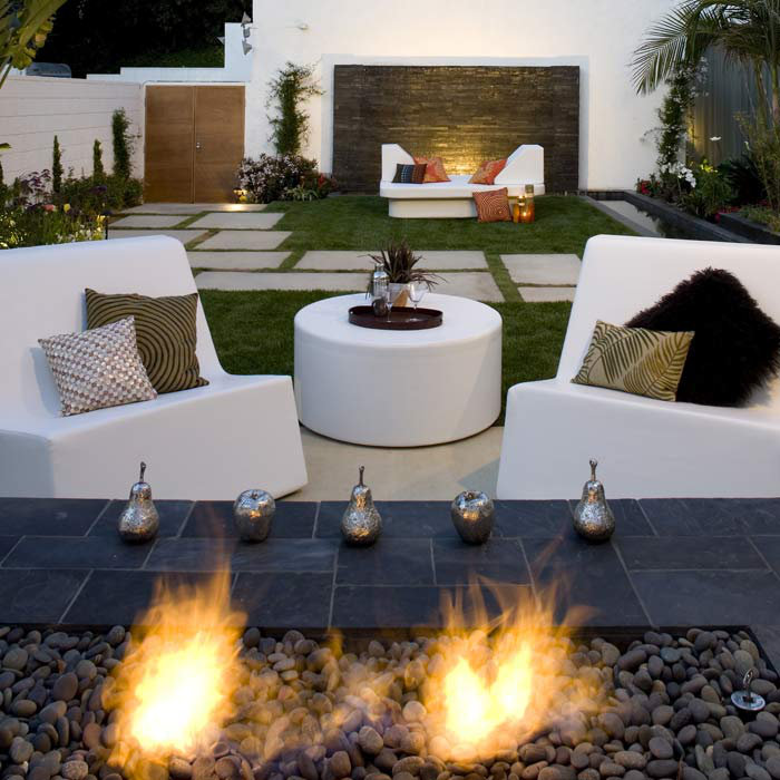 Check Outdoor 4 - Piece Conversation Set, Chill White