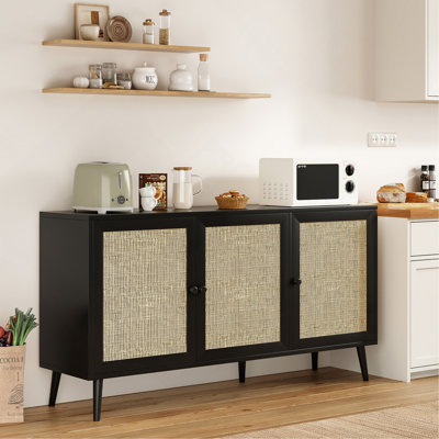 Buffet moderne avec trois portes en rotin