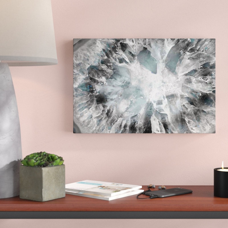 « cristallin blanc », reproduction d’art sur toile tendue, H 12 po x l 18 po x P 1,5 po