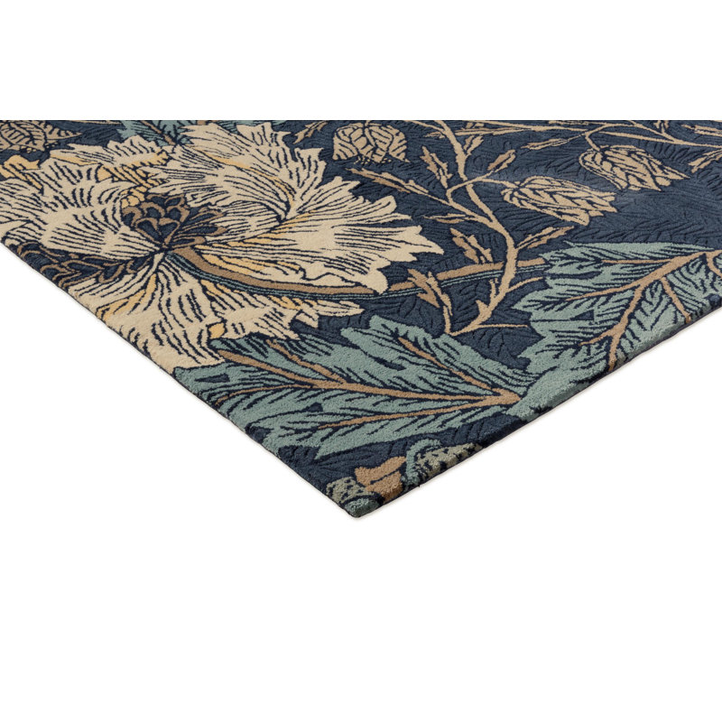 Hand Tufted Wool Floral Area Rug in Webb's Blue, Rectangle 4'7" x 6'7"