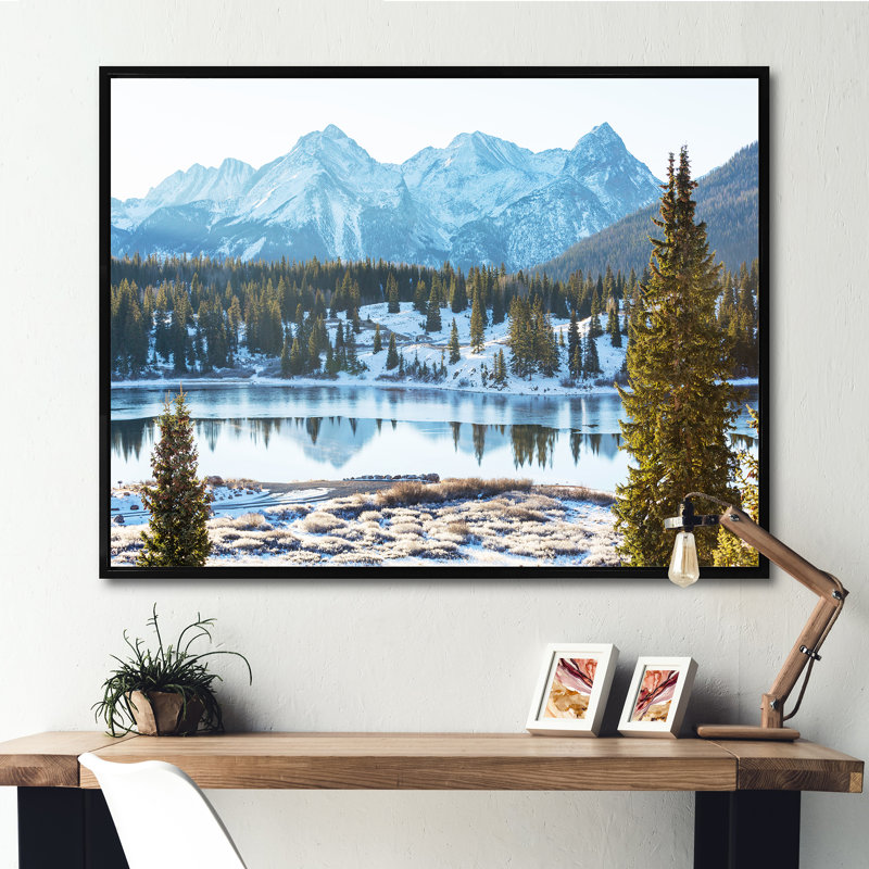 Faune sauvage de l'Alaska - reproduction sur toile, H 16 po x l 32 po x P 1 po, Cadre flottant noir