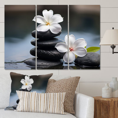 «Zen Black River Stone Blooming Magnolias III - Lily», reproduction d'art sur toile