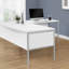Bureau d'ordinateur contemporain de 48 pouces en stratifié blanc avec pieds en métal argenté, idéal pour la maison et le bureau-121068608