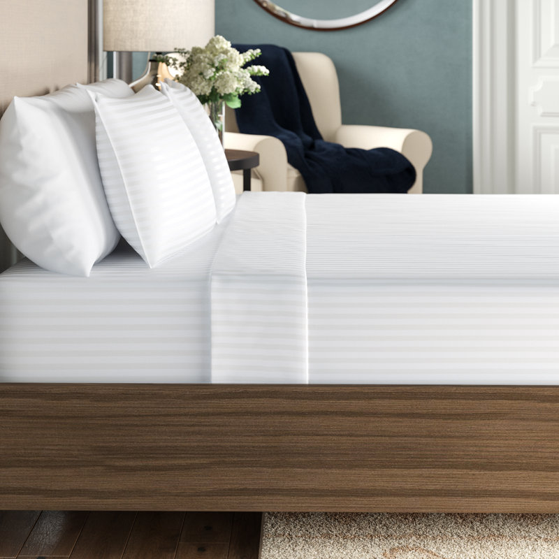 Ensemble de draps en coton égyptien certifié rayé à contexture de 600 fils Parinaaz, Blanc, Très grand lit