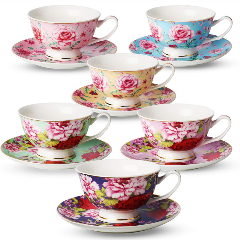 Tasse à café en céramique / porcelaine
