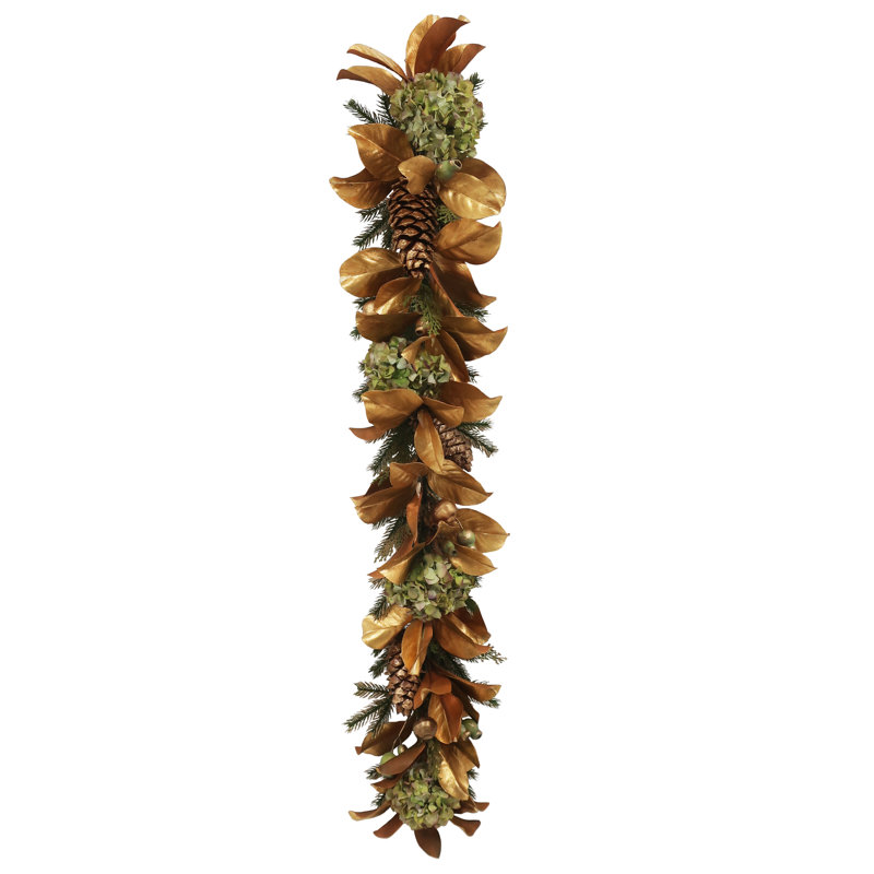 MAGNOLIA LEAF AND HYDRANGEA GARLAND
