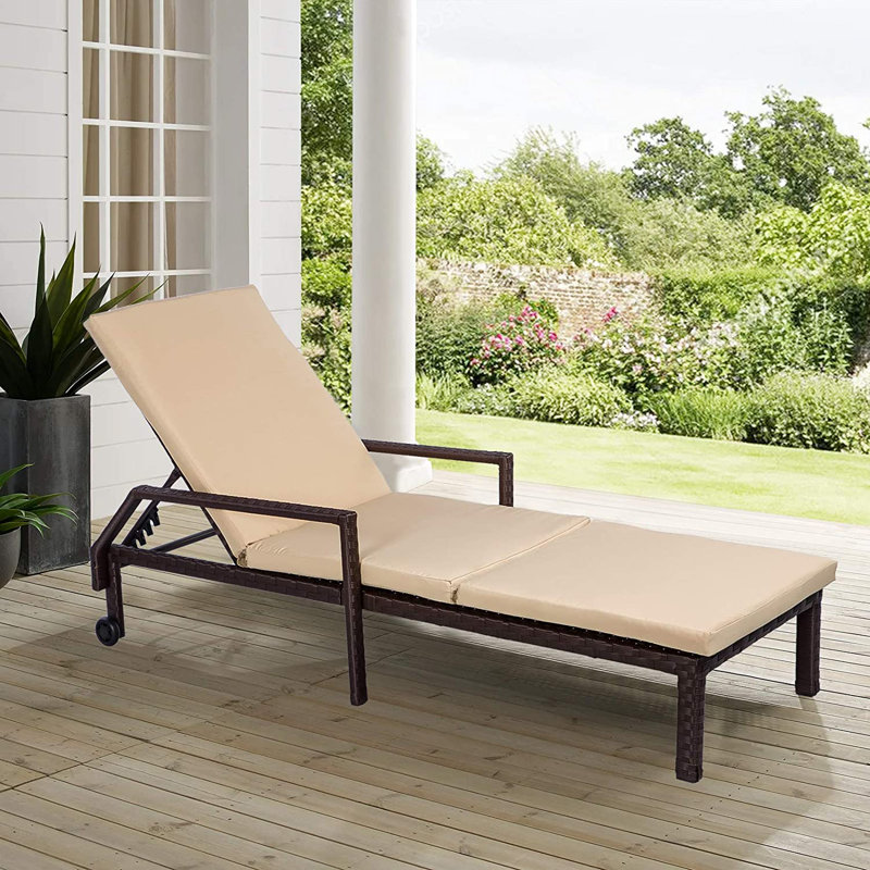 Chaise longue simple inclinable avec coussin 68,11 po Stansberry, Beige, Marron