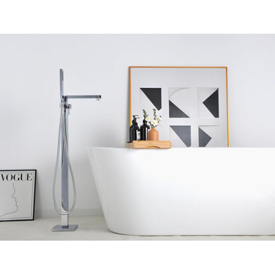 Robinet de baignoire autoportant à fixation au sol à poignée simple ADECAB avec pomme de douche à main et bec pivotant à 360 °