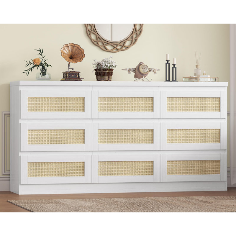 Commode 9 tiroirs en rotin avec station de charge, commode de style ferme, organisateur de rangement pour commode pour chambre à coucher, salon, entrée, blanc