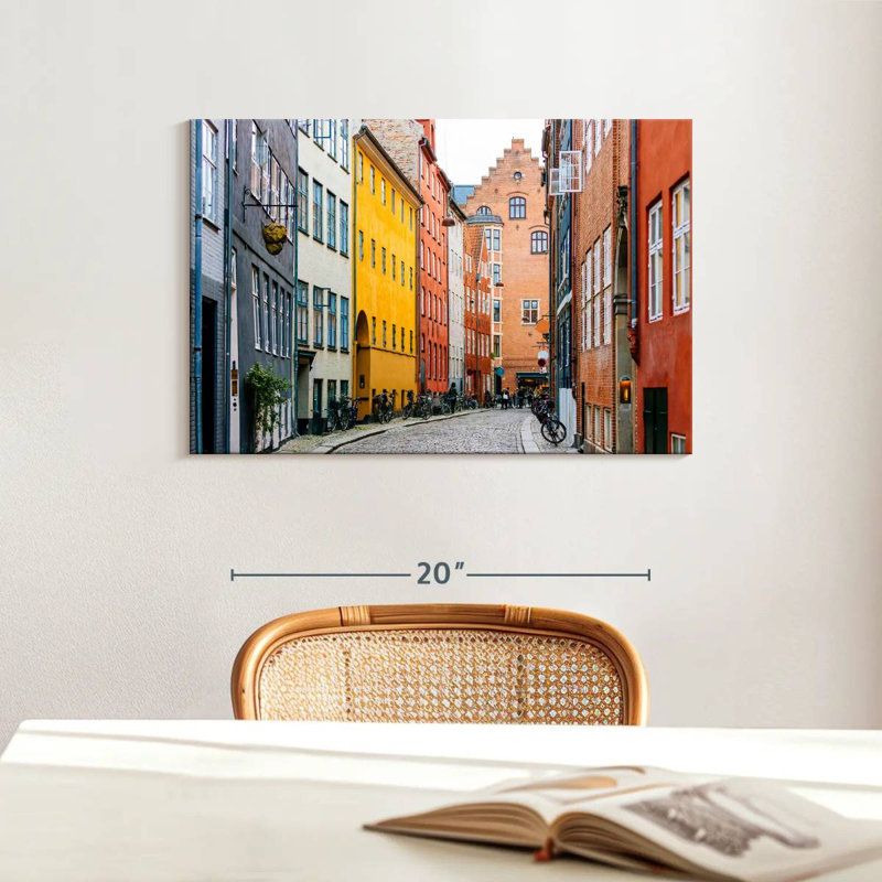 Rue à Copenhague, H 16 po x l 24 po, Toile tendue