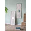 Panneaux en bois blanc vieilli avec accents de miroir