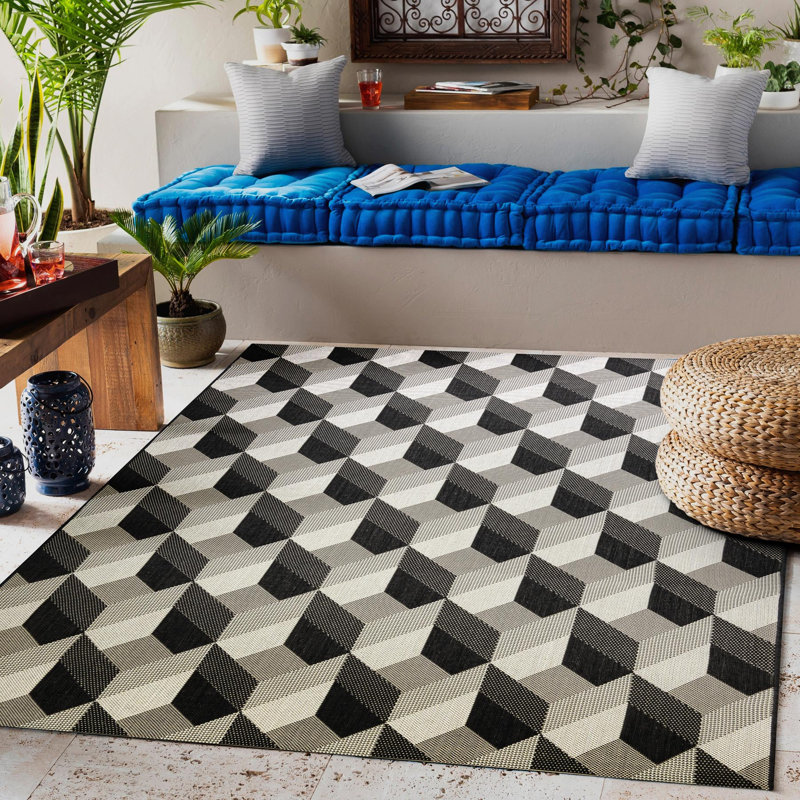 Trussville Geometric Indoor / Outdoor Area Rug, Rectangle 160 x 230cm