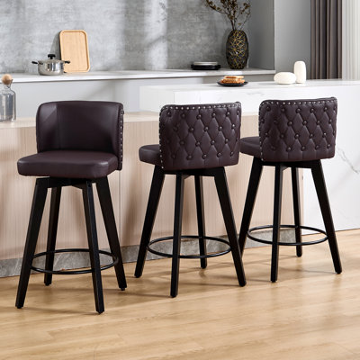 Ensemble de 3 tabourets de bar pivotants 27,5 po, siège en similicuir brun avec dossier capitonné, pieds en bois massif, chaises de bar à hauteur de comptoir pour îlot de cuisine, salle à manger, café (ensemble de 3)