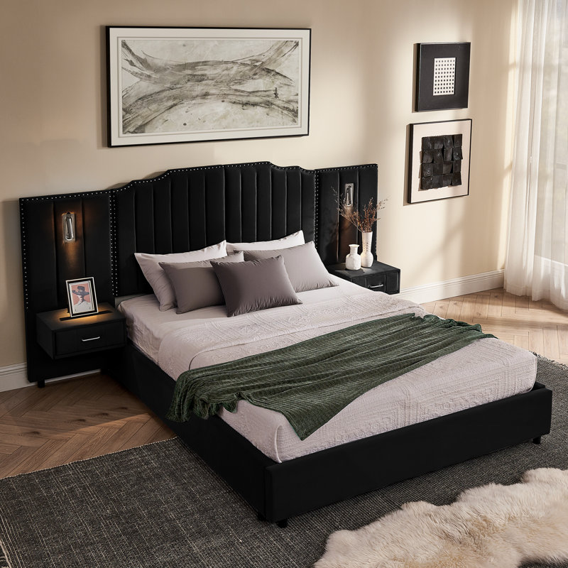 Structure de lit tapissier pour grand lit avec tissu en velours, conception à rayures verticales avec boutons autour du lit plateforme avec tête de lit, structure solide et table de chevet