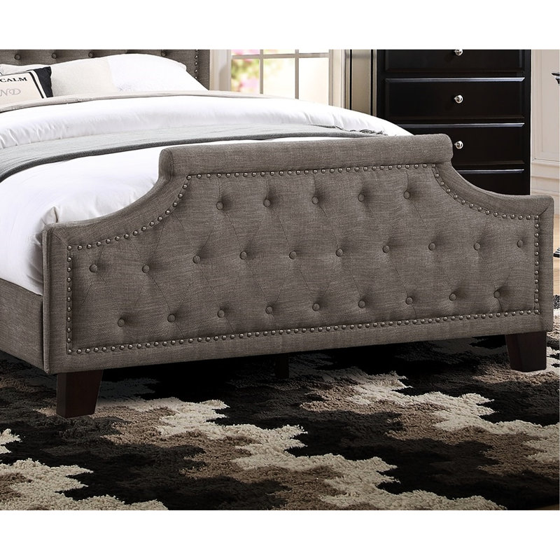Lit très grand de style moderne, rembourrage en polyfibre brun, panneaux de tête et de pied pour chambre à coucher en polyfibre brun contemporain, sophistication à boutons