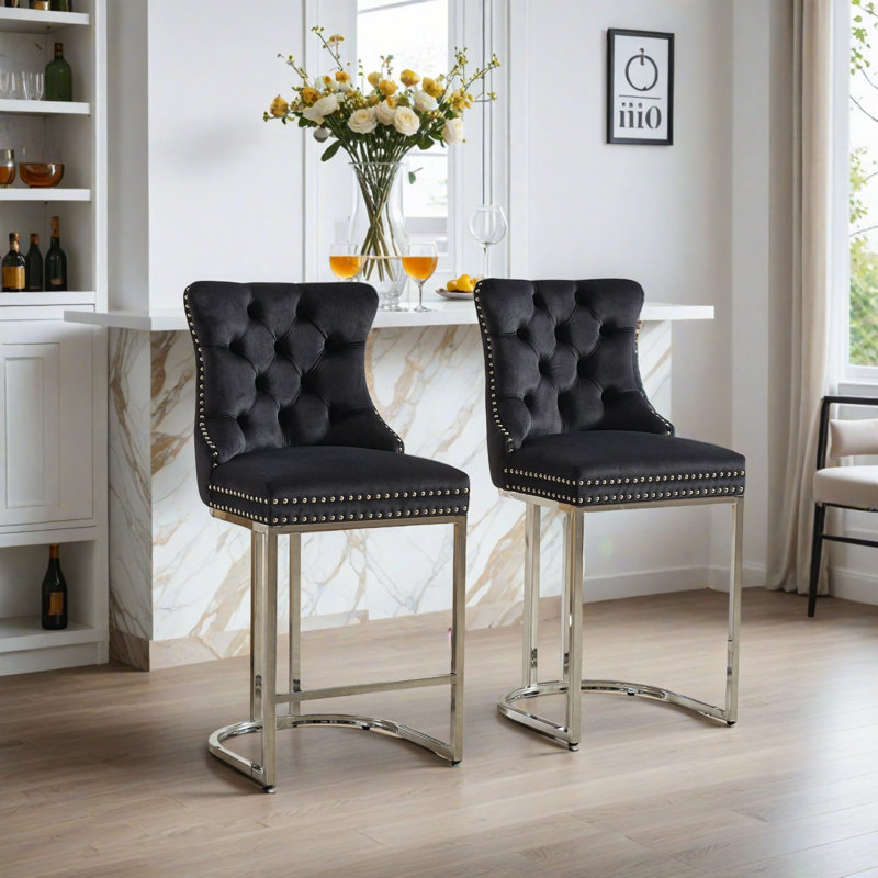 Ensemble de 2 tabourets de comptoir 26 po en velours moderne (ensemble de 2): dossier et garniture de rivets, parfait pour les îlots de cuisine