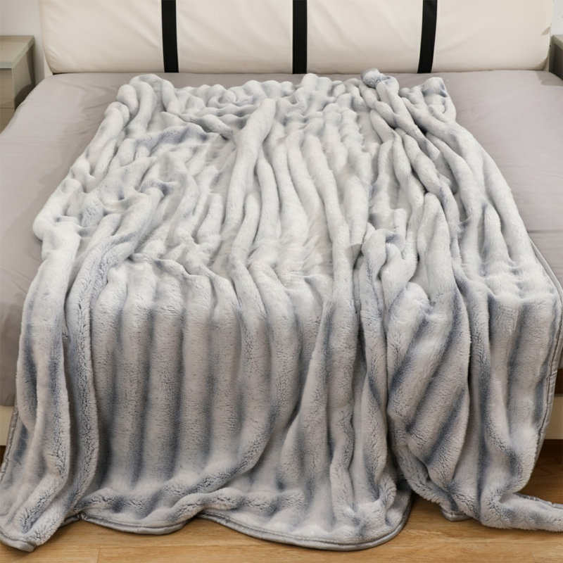 Luxury Bubble Throw Blanket Ultra-Soft Fleece 350 GSM Cozy Warm 200 x 240 cm Elegant Home Décor Sofa Bed Blanket Cream Silver