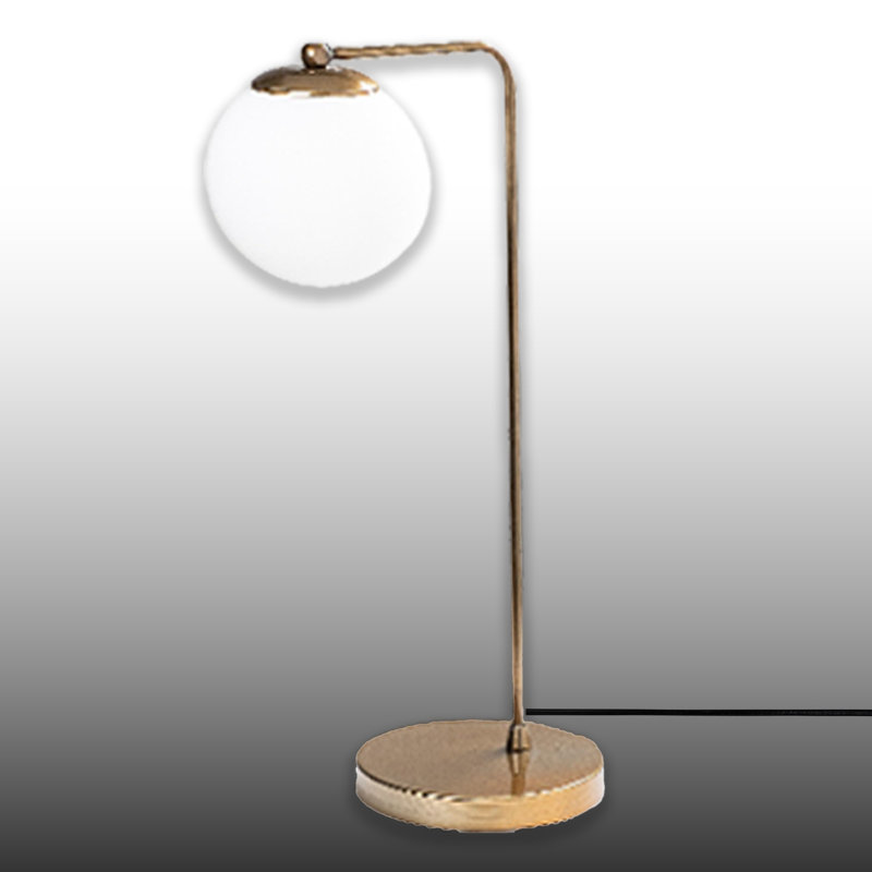 Lampe de table en métal