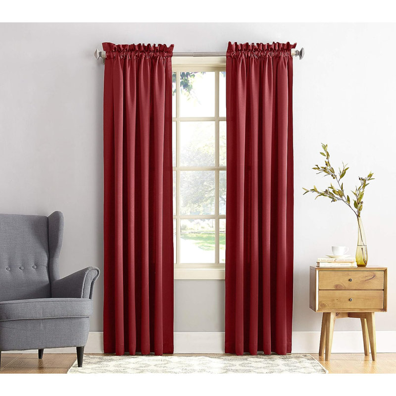 Panneau de rideau obscurcissant en polyester Millen, Rouge brique, l 54 po x L 95 po