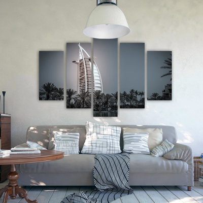 Dubai Hotel - 5 Piece No Frame Print on Canvas