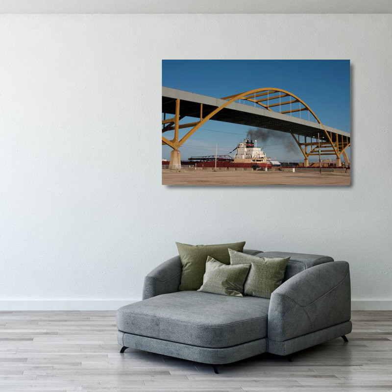 Hoan Bridge, Milwaukee, Wisconsin, H 27 po x l 40 po