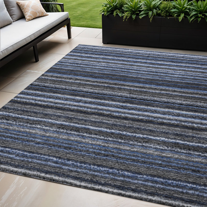 Tapis intérieur lavable rayé gris 5 pi x 8 pi