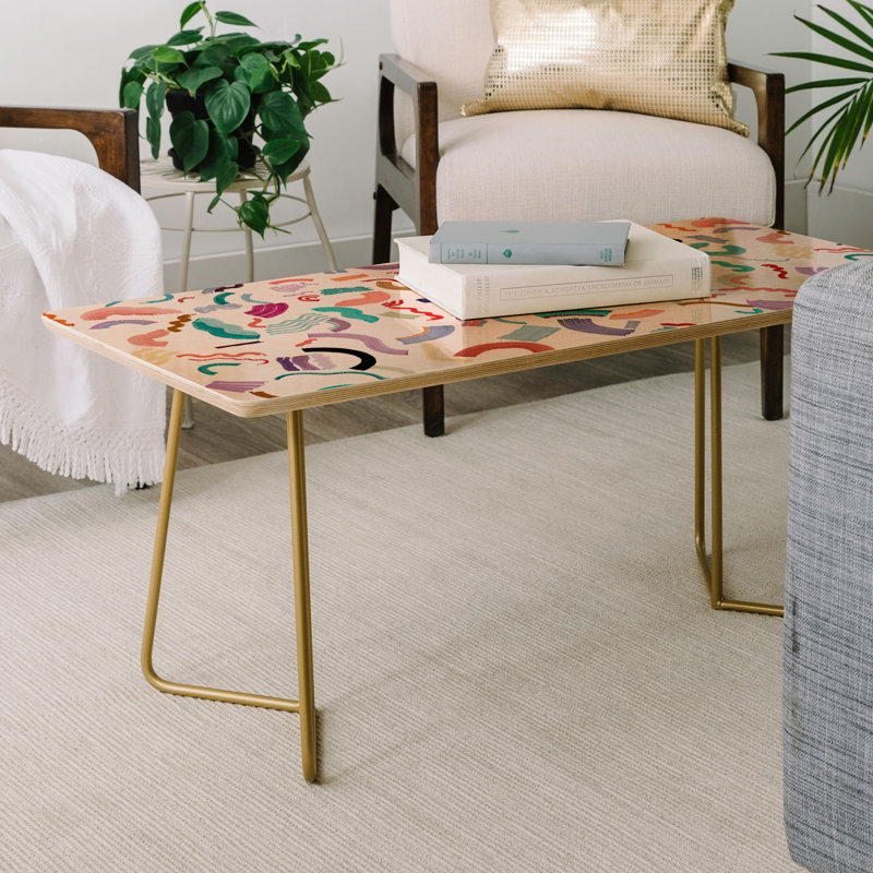 Table basse bouclée et zigzag ninola design
