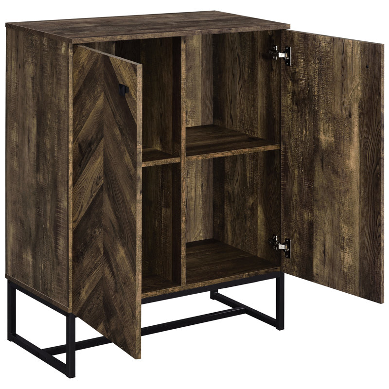 Armoire d'appoint autoportante à 4 tablettes en chêne rustique, finition bronze industriel sur le carré, chevrons pour les espaces de repas à profondeur visuelle en chêne avec accents, quatre salons de rangement efficaces à l'intérieur