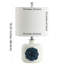 Lampe de table blanche/bleu 18,3 po Nivens