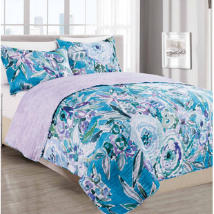 Traditional Polyester Floral Quilt