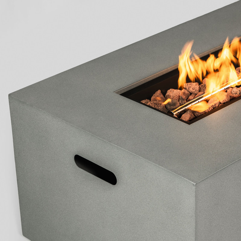 Table de foyer d'extérieur rectangulaire en acier de 42 po avec pare-vent en verre Voigt