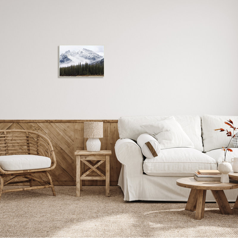 Snowy Mountain Top Tall Fir Trees, Plaque de bois, H 13 po x l 19 po