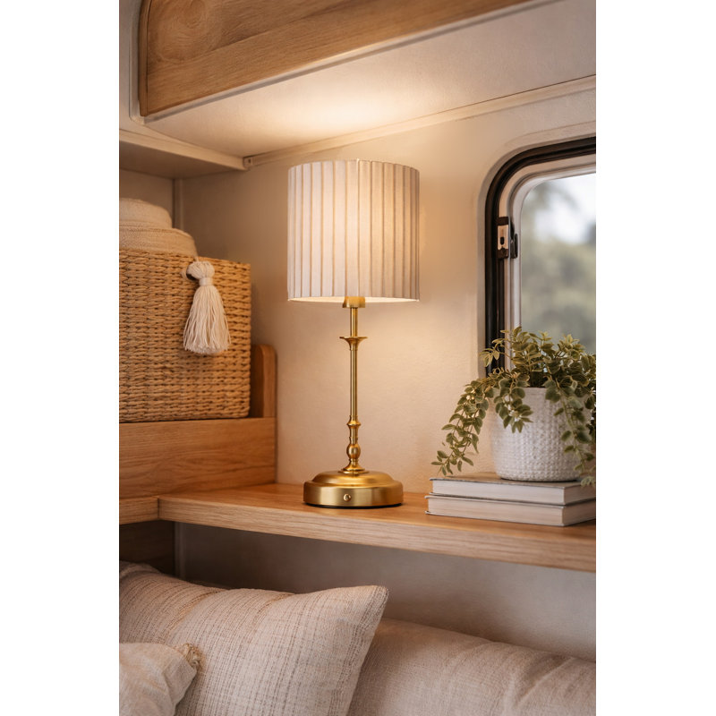 Artemiusz Metal Lamp