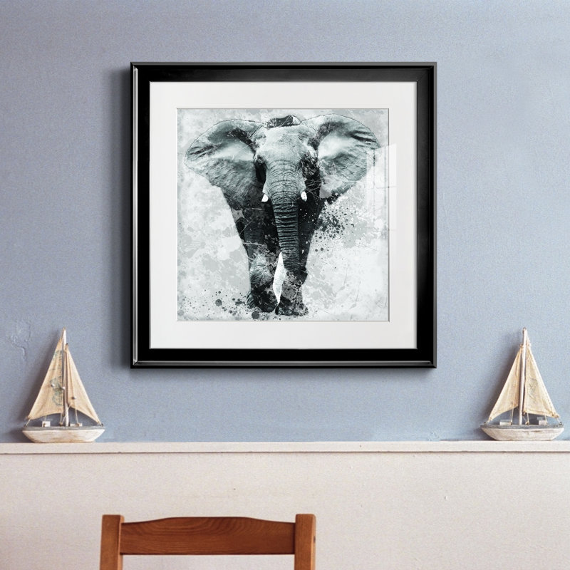 Proud Elephant - peinture encadrée, H 17,5 po x l 17,5 po x P 1,5 po, Papier encadré noir