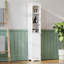 Armoire de salle de bain haute autoportante blanche de 64,17 po avec tablettes ouvertes et porte à persiennes