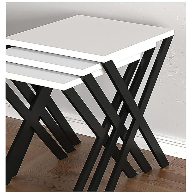 Ensemble de 3 tables basses gigognes Kira, pieds en métal et base en bois, blanc