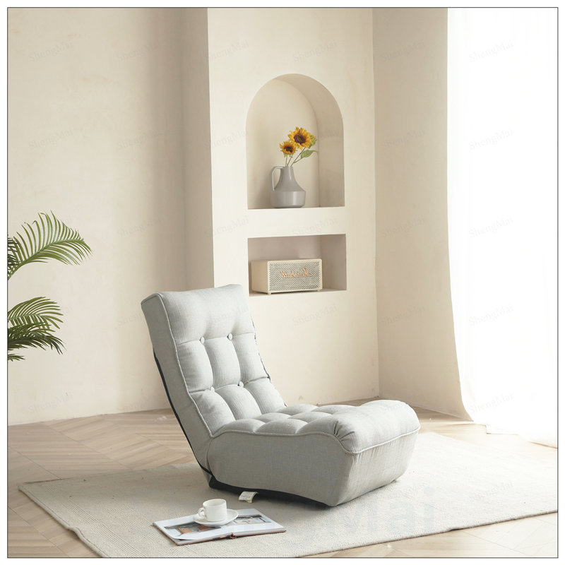 Fauteuil inclinable simple avec dossier réglable, idéal pour se détendre et économiser de l'espace dans les salons et les chambres.