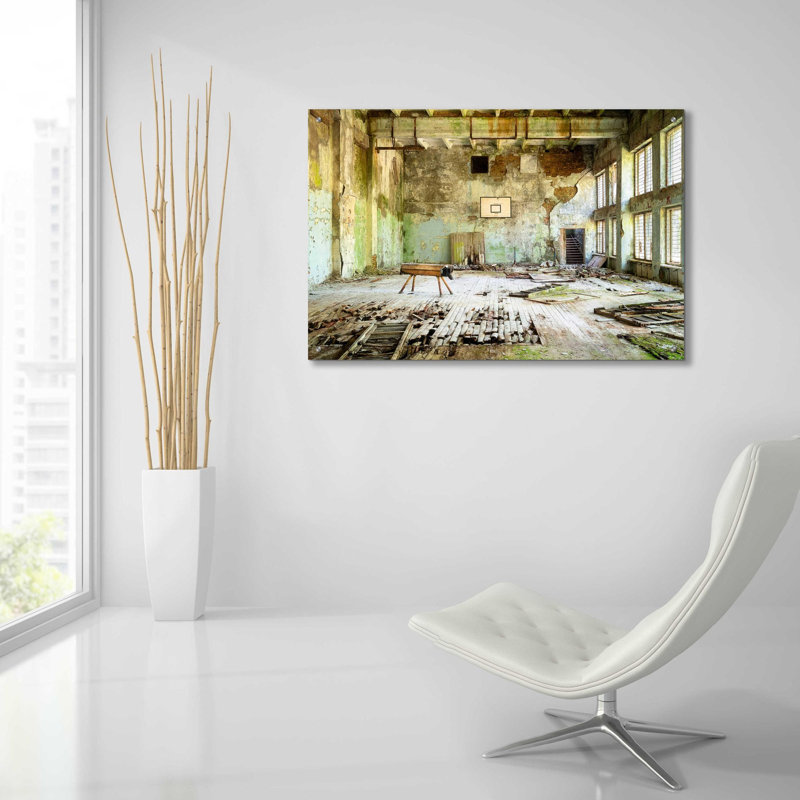 «Old Abandonné Gym» par Roman Robroek, art mural en verre acrylique, H 24 po x l 36 po x P 0,2 cm