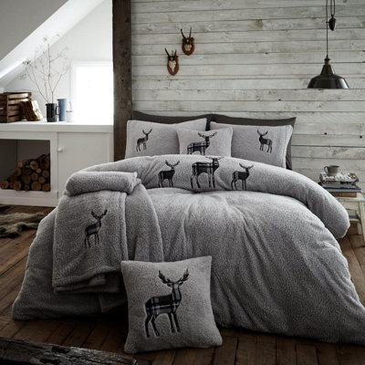 Shadelle Polyester No Pattern Duvet Cover Set with Pillowcases