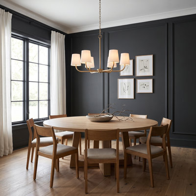 Lustre 6 lumières en laiton vieilli l 34,50 "x H 21" avec abat-jours en tissu blanc