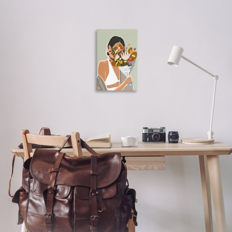 «Woman & Plant Bouquet», art mural sur toile par Reinders, H 24 po x l 16 po