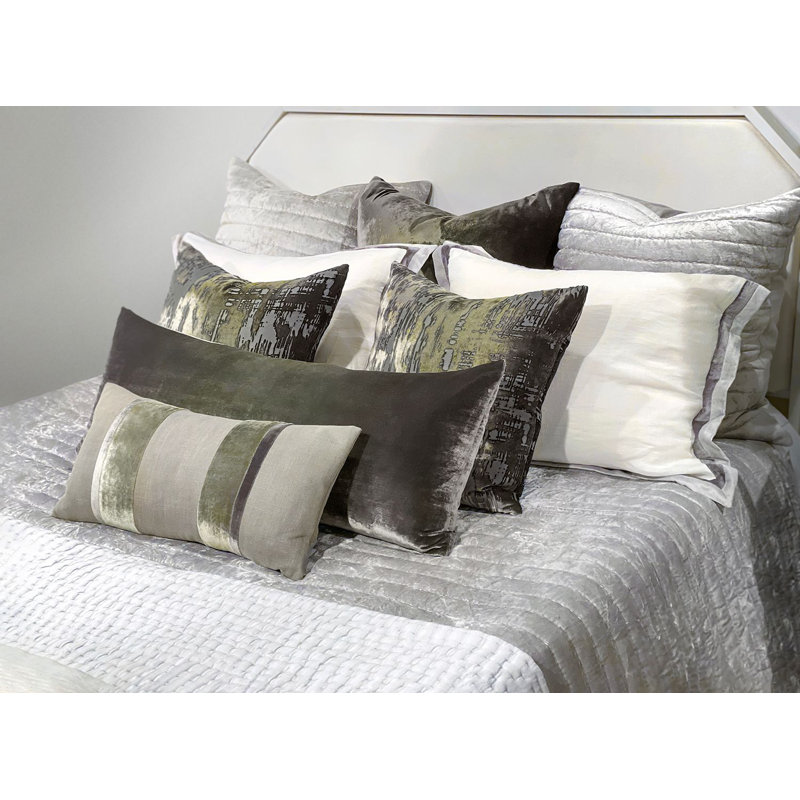 Channel Velvet Quilt, Gray, King Quilt