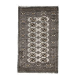 Hand Woven Wool Oriental Area Rug