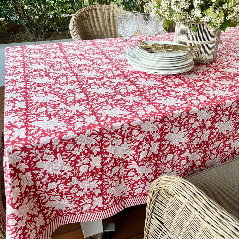 Carmen Red And White Tablecloth, 72" D x 135" L
