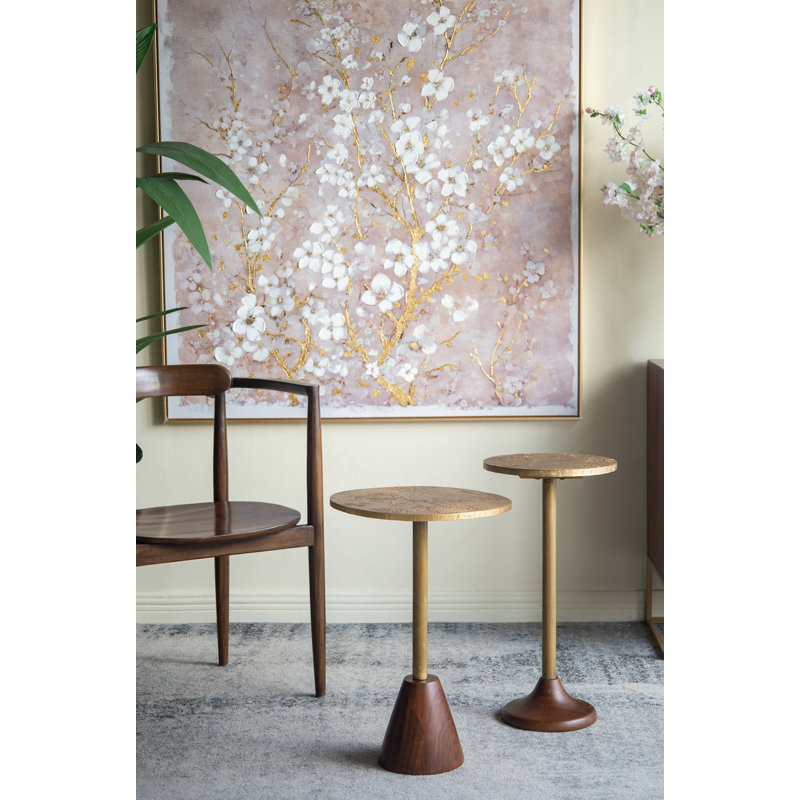 Table d'appoint mince en laiton 11,8 x 11,8 x 24 po avec plateau texturé doré et base en bois