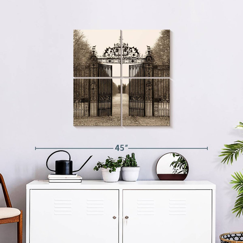 Lilie Hampton Gate, 26'' H x 26'' W